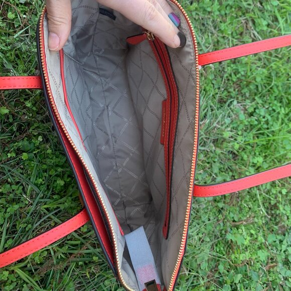 EUC Michael Kors Marilyn Medium Spiced Coral Saffiano Leather Tote Bag - Picture 12 of 14